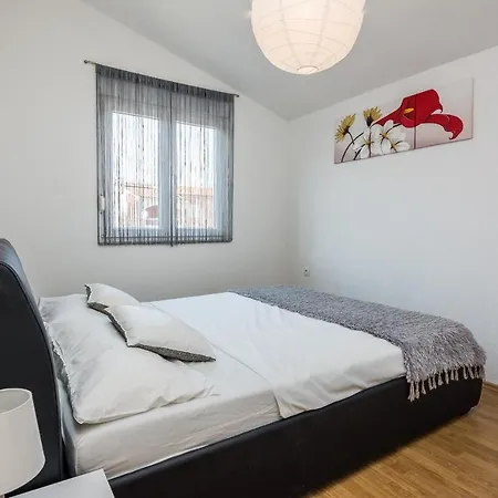 With Parking Space - 19466 Appartamento