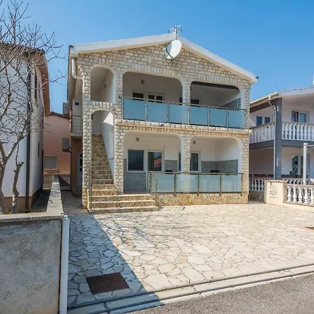 With Parking Space - 19466 Apartman